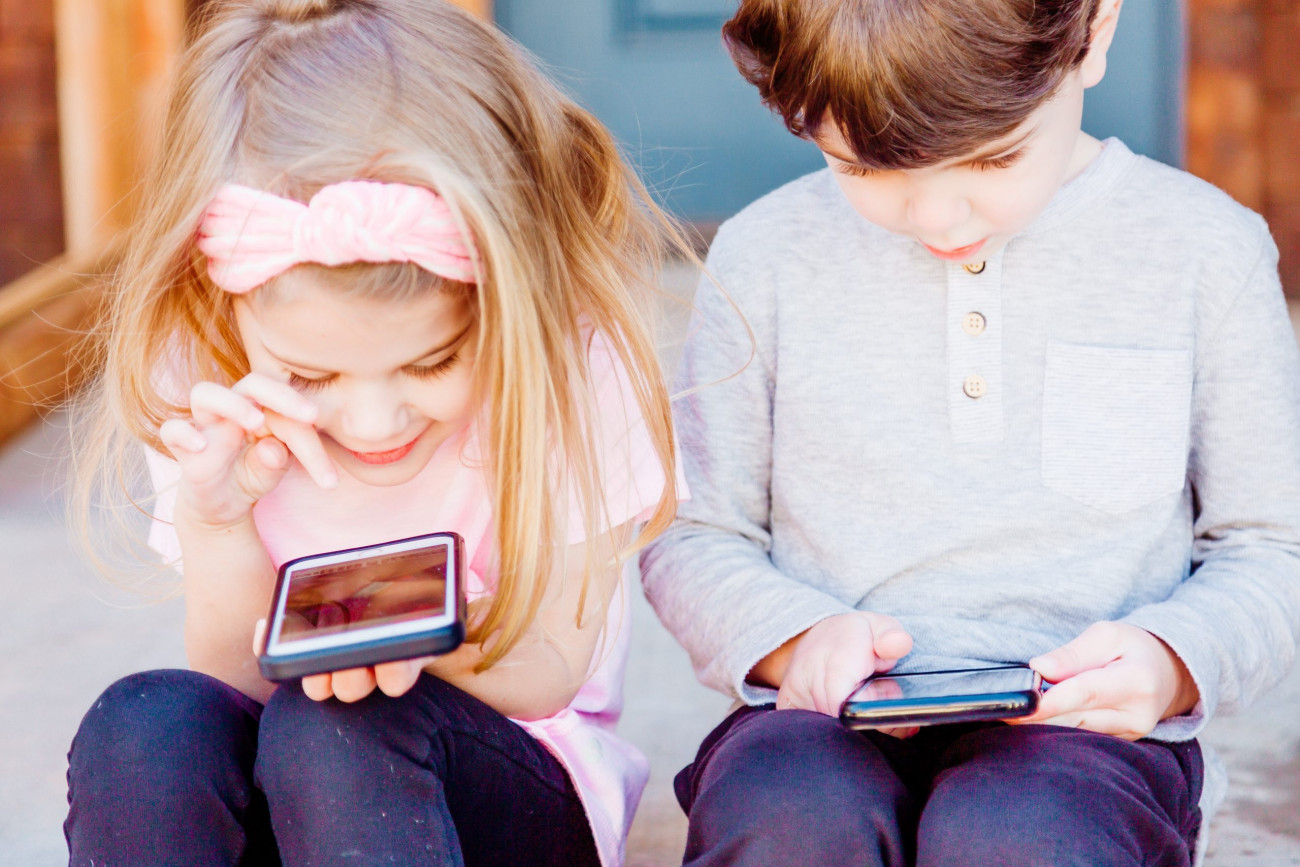3 Simple Tips for Managing Screen Time for the Whole Family